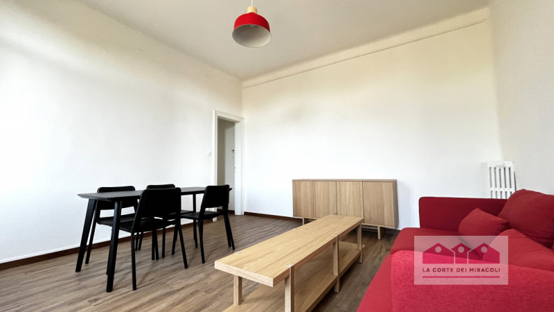 CONTRATTO CON OBBLIGO DI RESIDENZA - CENTRO STORICO: BICAMERE ARREDATO A NUOVO POSTO AL SECONDO P...