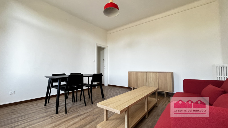 CONTRATTO CON OBBLIGO DI RESIDENZA - CENTRO STORICO: BICAMERE ARREDATO A NUOVO POSTO AL SECONDO P...