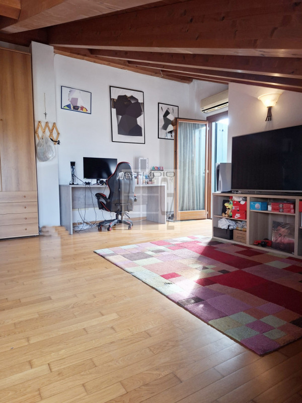 Ecco l'appartamento che stavi cercando!
TRE ragioni per non farti sfuggire questa OCCASIONE!!

1....