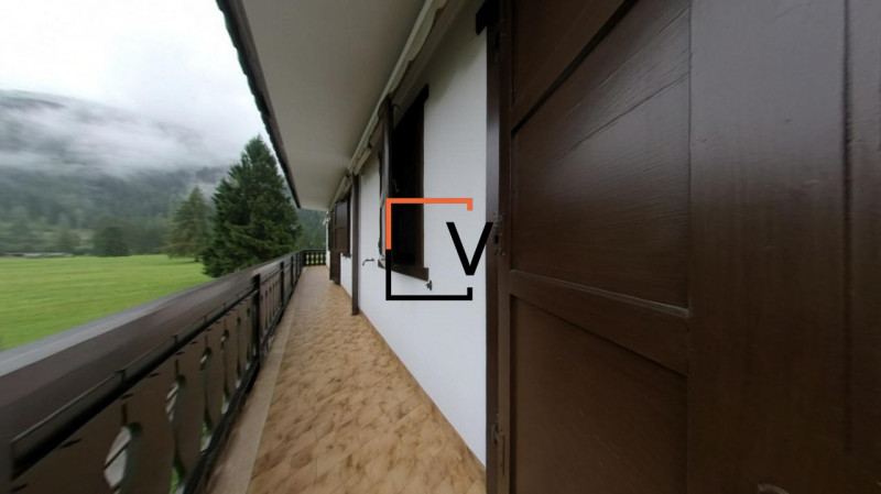 V386 - Proponiamo in vendita nel centro di Falcade esclusivo appartamento di ampia metratura con ...