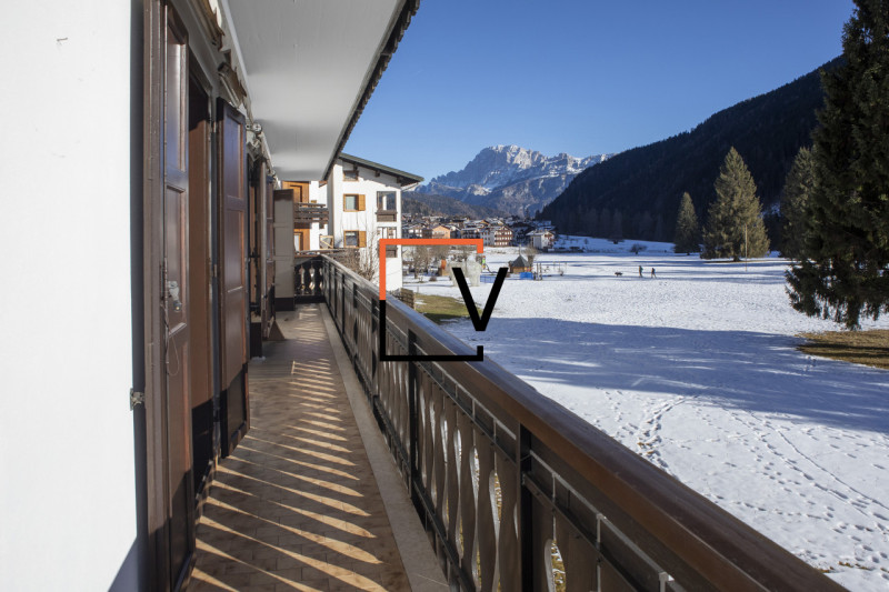 V386 - Proponiamo in vendita nel centro di Falcade esclusivo appartamento di ampia metratura con ...