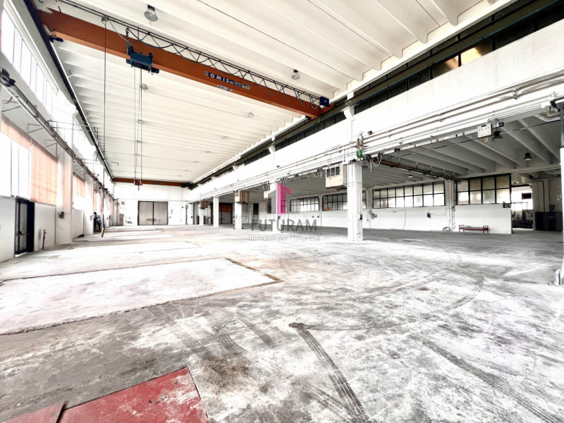 DUEVILLE - RIF. 604FUTURAM PER INFO 0444/310220 - 392/9183796

IN CONTESTO INDUSTRIALE/ARTIGIANAL...