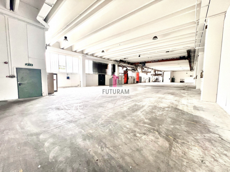 DUEVILLE - RIF. 604FUTURAM PER INFO 0444/310220 - 392/9183796

IN CONTESTO INDUSTRIALE/ARTIGIANAL...