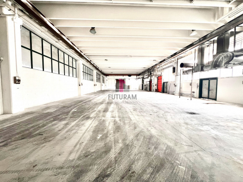 DUEVILLE - RIF. 604FUTURAM PER INFO 0444/310220 - 392/9183796

IN CONTESTO INDUSTRIALE/ARTIGIANAL...