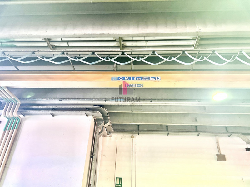 DUEVILLE - RIF. 604FUTURAM PER INFO 0444/310220 - 392/9183796

IN CONTESTO INDUSTRIALE/ARTIGIANAL...