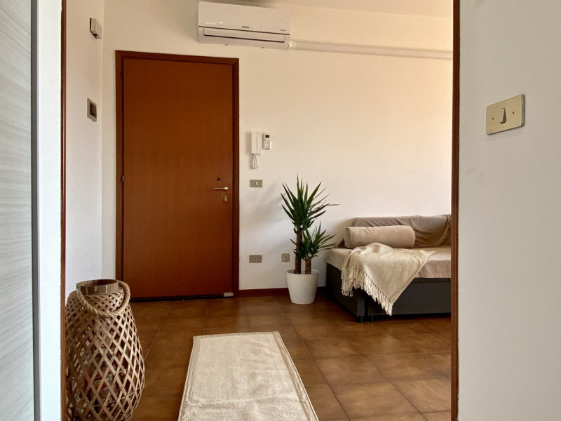 Nel centro di Costabissara, all’interno di un contesto curato e comodo a tutti i servizi, ti pres...