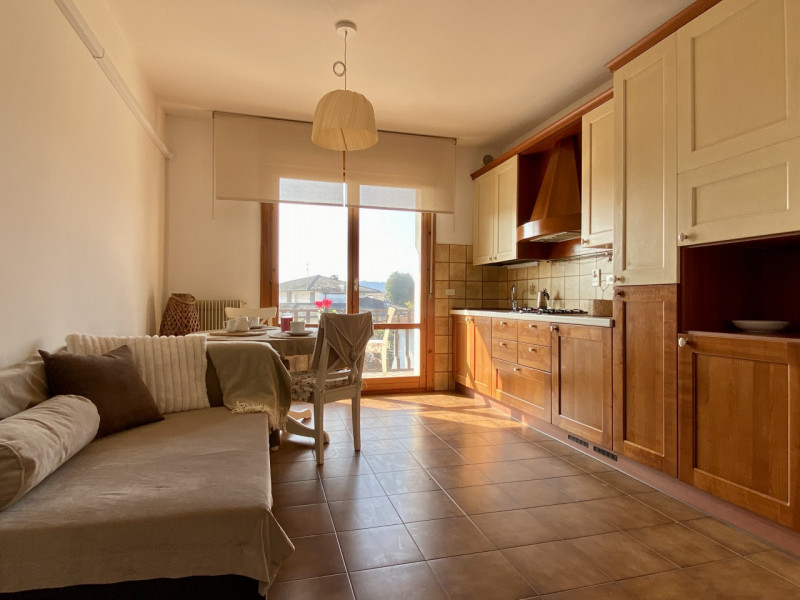 Nel centro di Costabissara, all’interno di un contesto curato e comodo a tutti i servizi, ti pres...