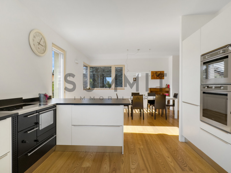 SCHIO: In pregiato contesto residenziale, proponiamo raffinata VILLA completamente ristrutturata ...