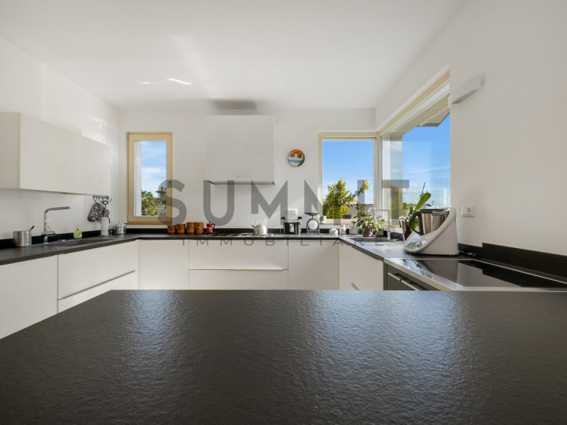 SCHIO: In pregiato contesto residenziale, proponiamo raffinata VILLA completamente ristrutturata ...