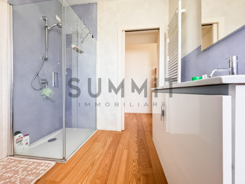 SCHIO: In pregiato contesto residenziale, proponiamo raffinata VILLA completamente ristrutturata ...