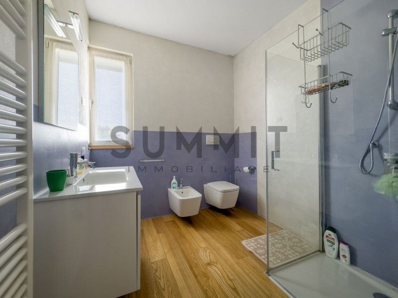 SCHIO: In pregiato contesto residenziale, proponiamo raffinata VILLA completamente ristrutturata ...