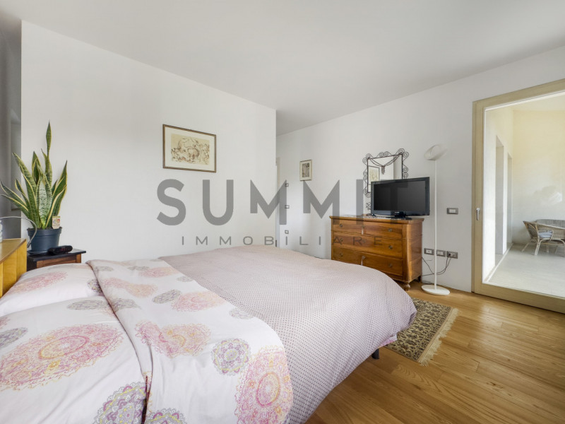 SCHIO: In pregiato contesto residenziale, proponiamo raffinata VILLA completamente ristrutturata ...