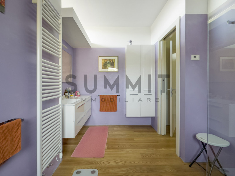 SCHIO: In pregiato contesto residenziale, proponiamo raffinata VILLA completamente ristrutturata ...