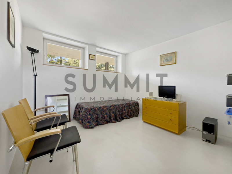 SCHIO: In pregiato contesto residenziale, proponiamo raffinata VILLA completamente ristrutturata ...