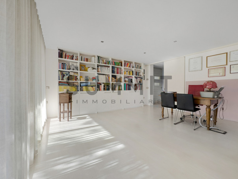 SCHIO: In pregiato contesto residenziale, proponiamo raffinata VILLA completamente ristrutturata ...