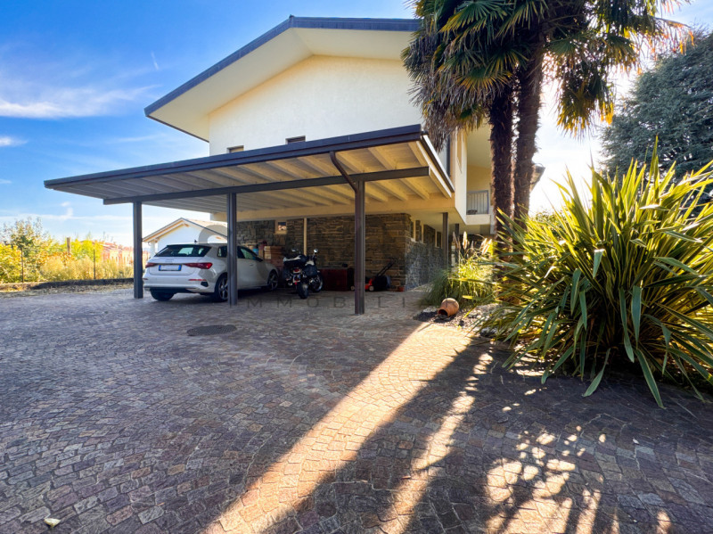 SCHIO: In pregiato contesto residenziale, proponiamo raffinata VILLA completamente ristrutturata ...