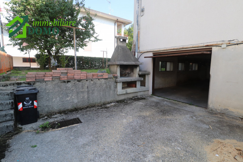 SCHIO - MAGRE': Affittasi, appartamento TRICAMERE in BIFAMILIARE arredato di cucina e camera, con...