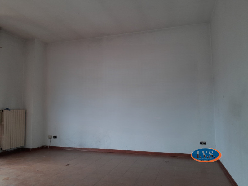 MONTEGALDELLA (VI): In quartiere residenziale appartamento in quadrifamiliare al primo ed ultimo ...