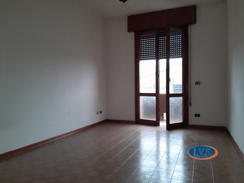 MONTEGALDELLA (VI): In quartiere residenziale appartamento in quadrifamiliare al primo ed ultimo ...