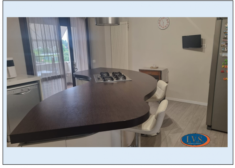 Camisano Vicentino (VI) in centro paese, su vano scala di sole 4 unità al secondo e ultimo piano ...