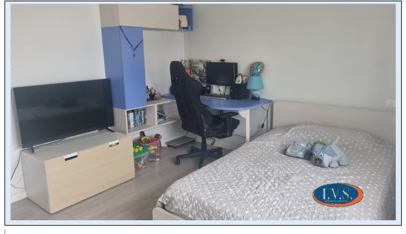 Camisano Vicentino (VI) in centro paese, su vano scala di sole 4 unità al secondo e ultimo piano ...