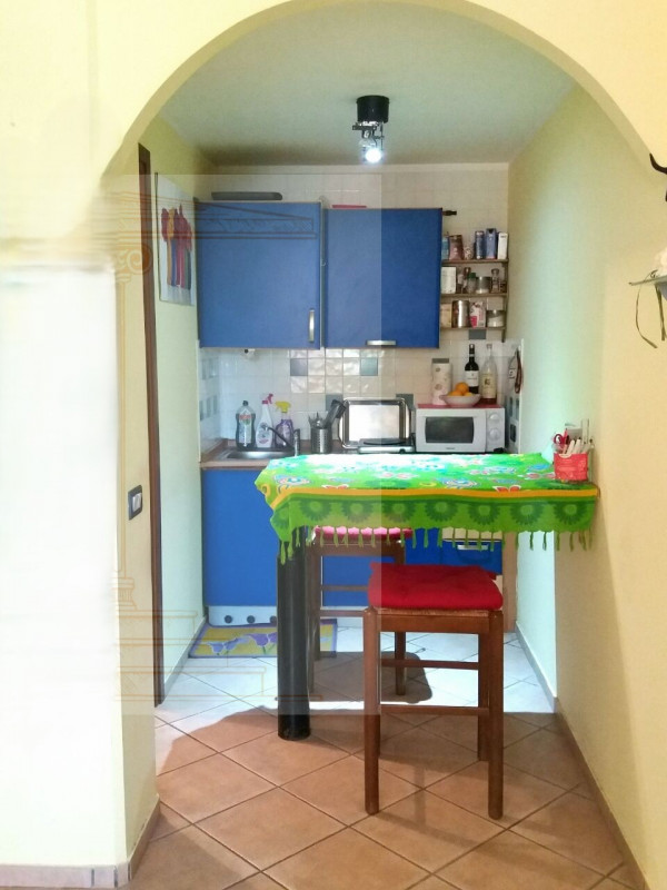 Monolocale venduto con contratto di locazione in essere, rappresenta un'opzione ideale sia per in...