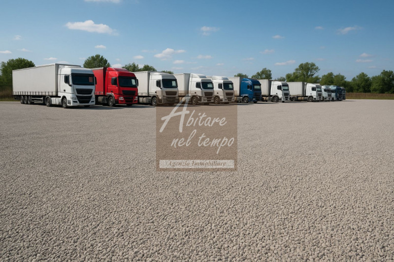 FONTANIVA (PD)

Affittasi ampio piazzale di circa 4.000 m² completamente recintato con cancello c...