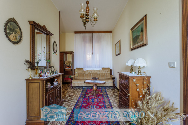 A BAGNOLI DI SOPRA GRANDE CASA IN CAMPAGNA CON TERRENO AGRICOLO DI 61.879 MQ E CON ANNESSA PORZIO...