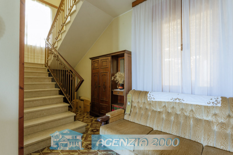 A BAGNOLI DI SOPRA GRANDE CASA IN CAMPAGNA CON TERRENO AGRICOLO DI 61.879 MQ E CON ANNESSA PORZIO...