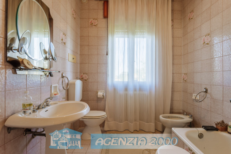 A BAGNOLI DI SOPRA GRANDE CASA IN CAMPAGNA CON TERRENO AGRICOLO DI 61.879 MQ E CON ANNESSA PORZIO...