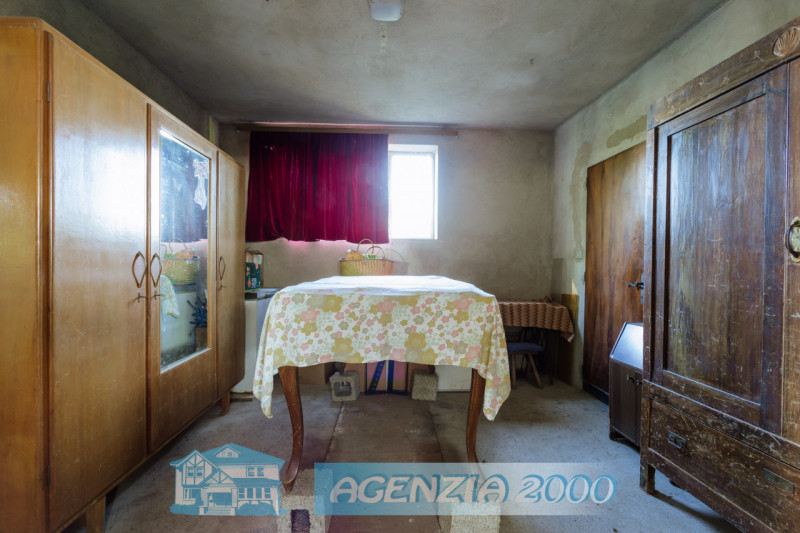 A BAGNOLI DI SOPRA GRANDE CASA IN CAMPAGNA CON TERRENO AGRICOLO DI 61.879 MQ E CON ANNESSA PORZIO...