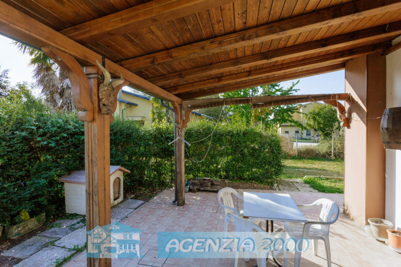 A BAGNOLI DI SOPRA GRANDE CASA IN CAMPAGNA CON TERRENO AGRICOLO DI 61.879 MQ E CON ANNESSA PORZIO...