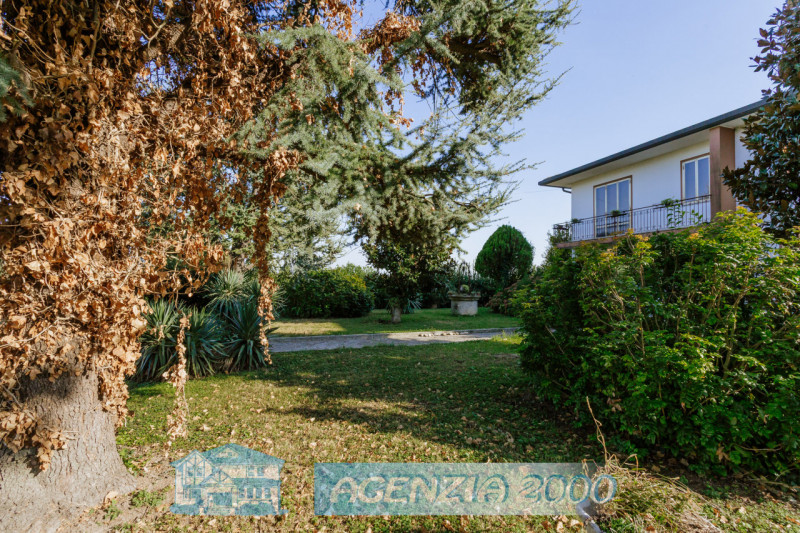 A BAGNOLI DI SOPRA GRANDE CASA IN CAMPAGNA CON TERRENO AGRICOLO DI 61.879 MQ E CON ANNESSA PORZIO...