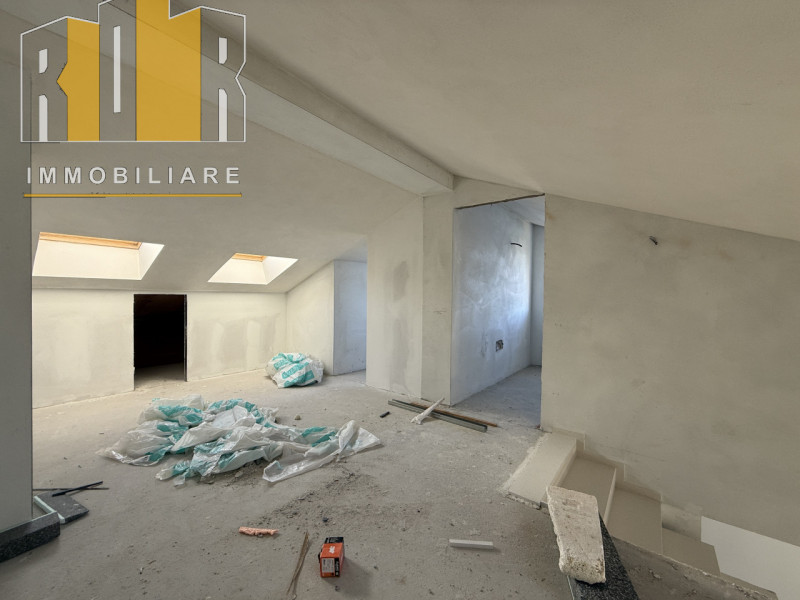 Proponiamo porzione centrale di trifamiliare a Legnaro classe energetica A4 di progetto, quindi r...