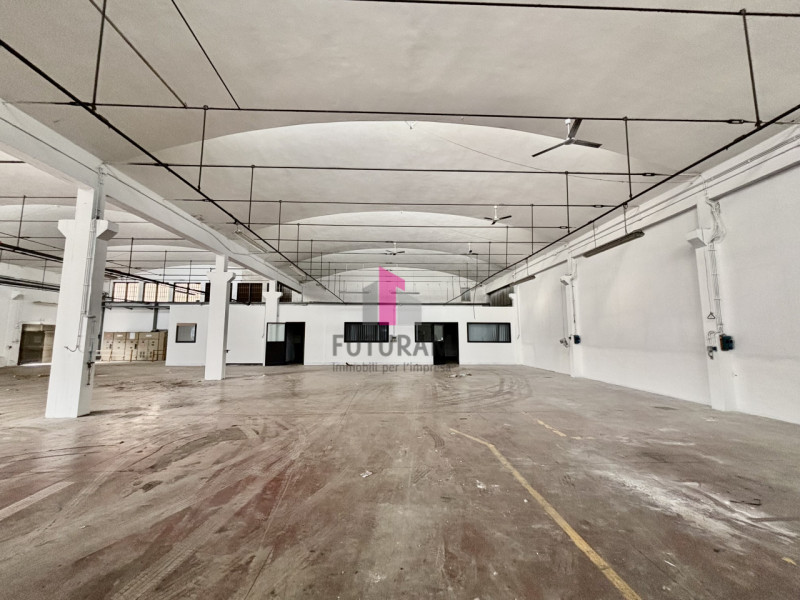 rif.646MIC - Per info 3473209826 - In zona industriale di Limena, a 3 km dal casello di Padova Ov...