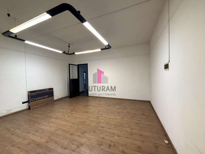 rif.646MIC - Per info 3473209826 - In zona industriale di Limena, a 3 km dal casello di Padova Ov...