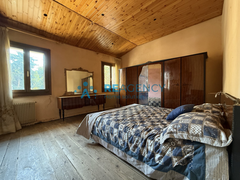 Se cerchi un immobile da ristrutturare, situato nell’ambita zona di Creazzo Colle, dotato di ingr...