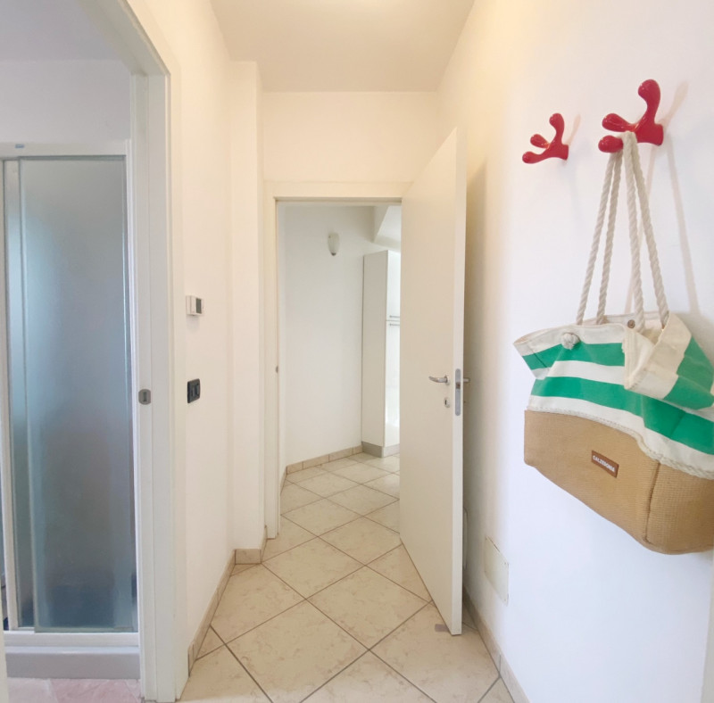 (Per INFO Mara 3481536890) A Caorle, nel lungomare Trieste, in un condominio fronte mare al terzo...