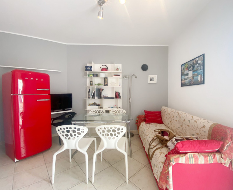 (Per INFO Mara 3481536890) A Caorle, nel lungomare Trieste, in un condominio fronte mare al terzo...