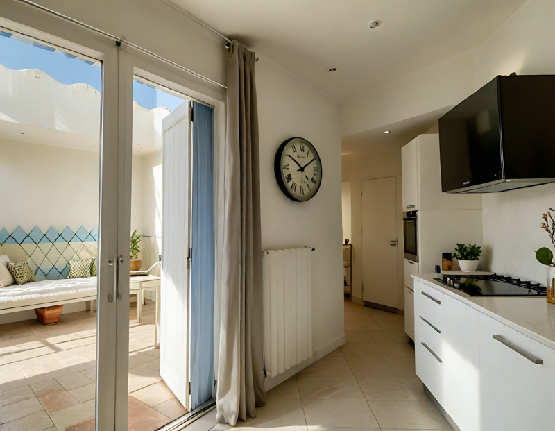 (Per INFO Mara 3481536890) A Caorle, nel lungomare Trieste, in un condominio fronte mare al terzo...