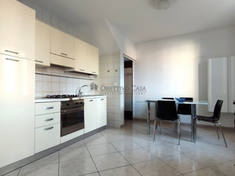 Rif. BT110 – Proponiamo graziosa e ben tenuta casa accostata di circa 65 mq in quartiere verde e ...