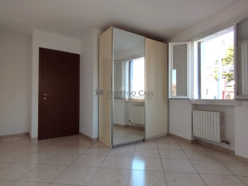 Rif. BT110 – Proponiamo graziosa e ben tenuta casa accostata di circa 65 mq in quartiere verde e ...