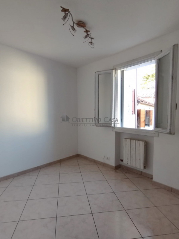 Rif. BT110 – Proponiamo graziosa e ben tenuta casa accostata di circa 65 mq in quartiere verde e ...