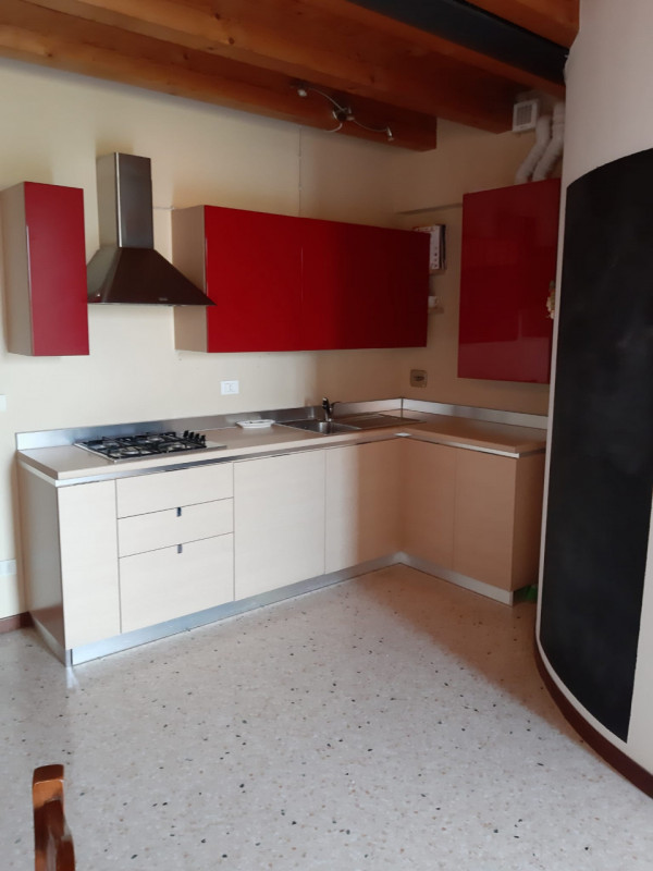 Stai cercando un immobile ad uso investimento in un contesto condominiale prestigioso e immerso n...