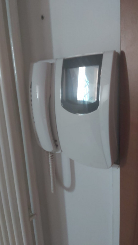 Nel cuore del centro storico ma fuori dalla zona ZTL, proponiamo in vendita un elegante ufficio a...