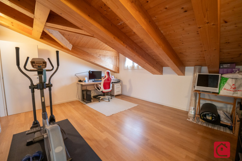 Proponiamo in vendita un raffinato appartamento duplex situato nel cuore di Tencarola, una delle ...