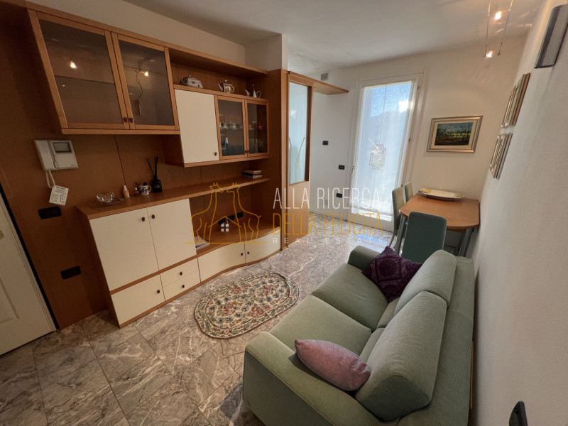 SCHIO - Centro: In zona residenziale ricercata APPARTAMENTO BILOCALE mai abitato. Cl. En. E IPE 1...