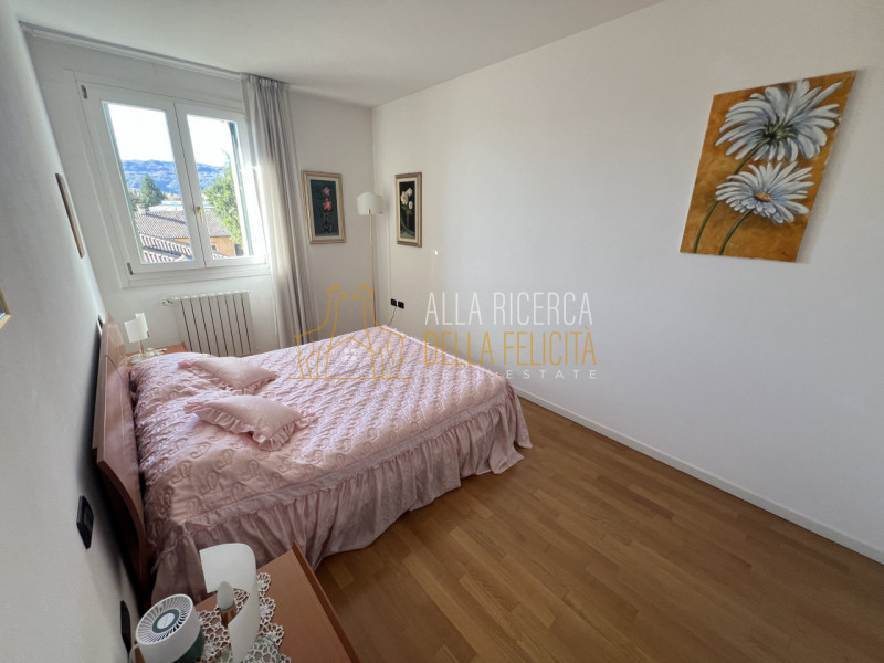 SCHIO - Centro: In zona residenziale ricercata APPARTAMENTO BILOCALE mai abitato. Cl. En. E IPE 1...