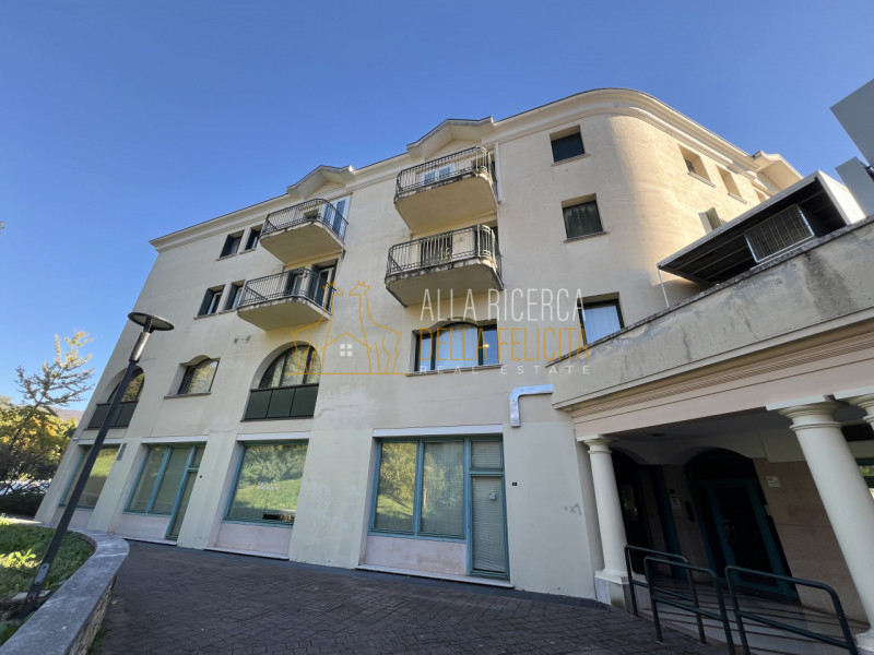 SCHIO - Centro: In zona residenziale ricercata APPARTAMENTO BILOCALE mai abitato. Cl. En. E IPE 1...