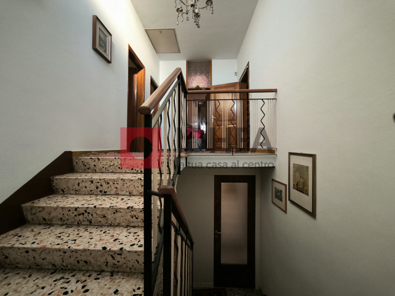 "RIFERIMENTO FPSB4 "

SAN BIAGIO DI CALLALTA- Fraz. OLMI

Non lontano dal Centro commerciale Tizi...